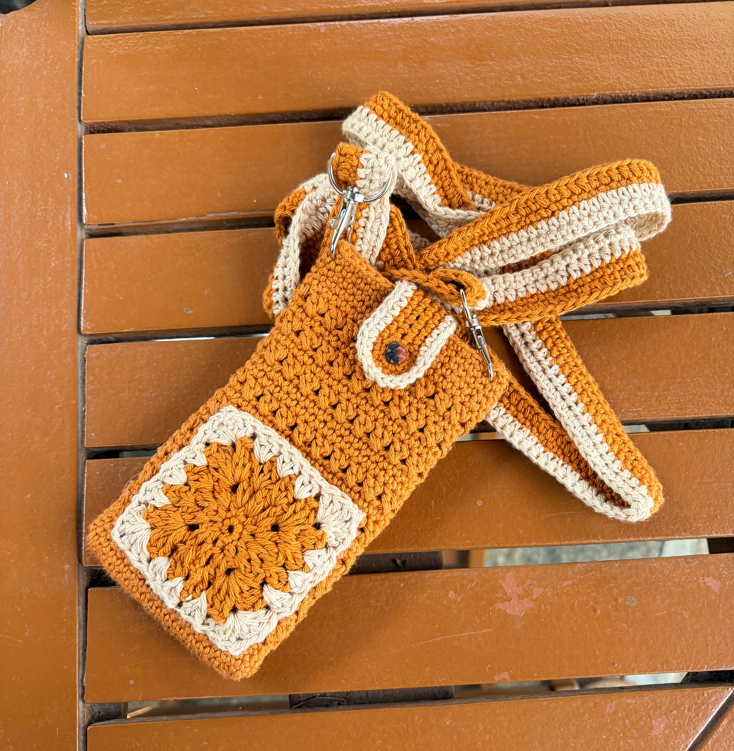 Phone pouch